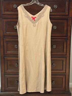 Embroidered V-Neck Sleeveless Linen Dress